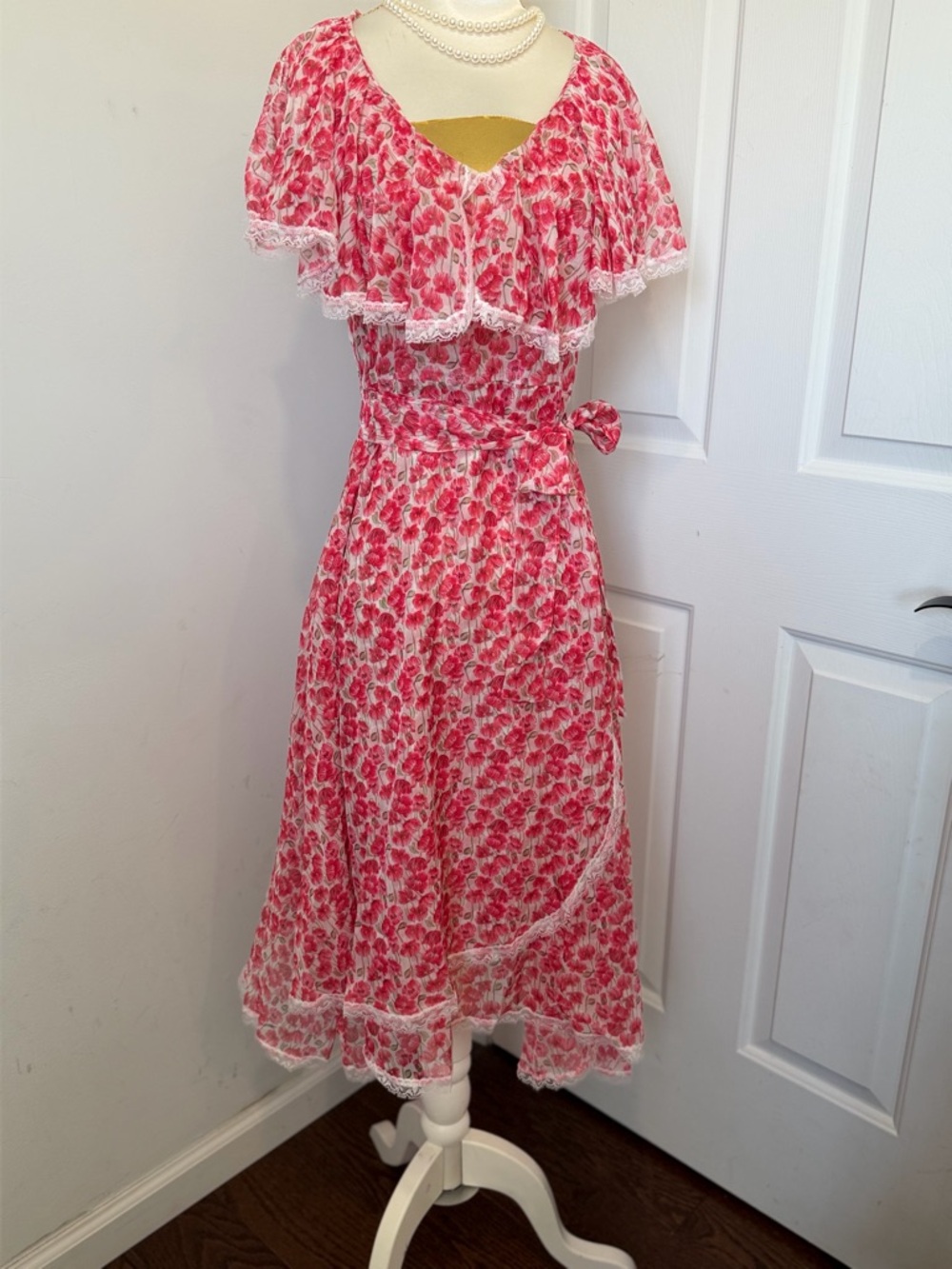 Vintage-Inspired Pink Floral Ruffle Midi Dress